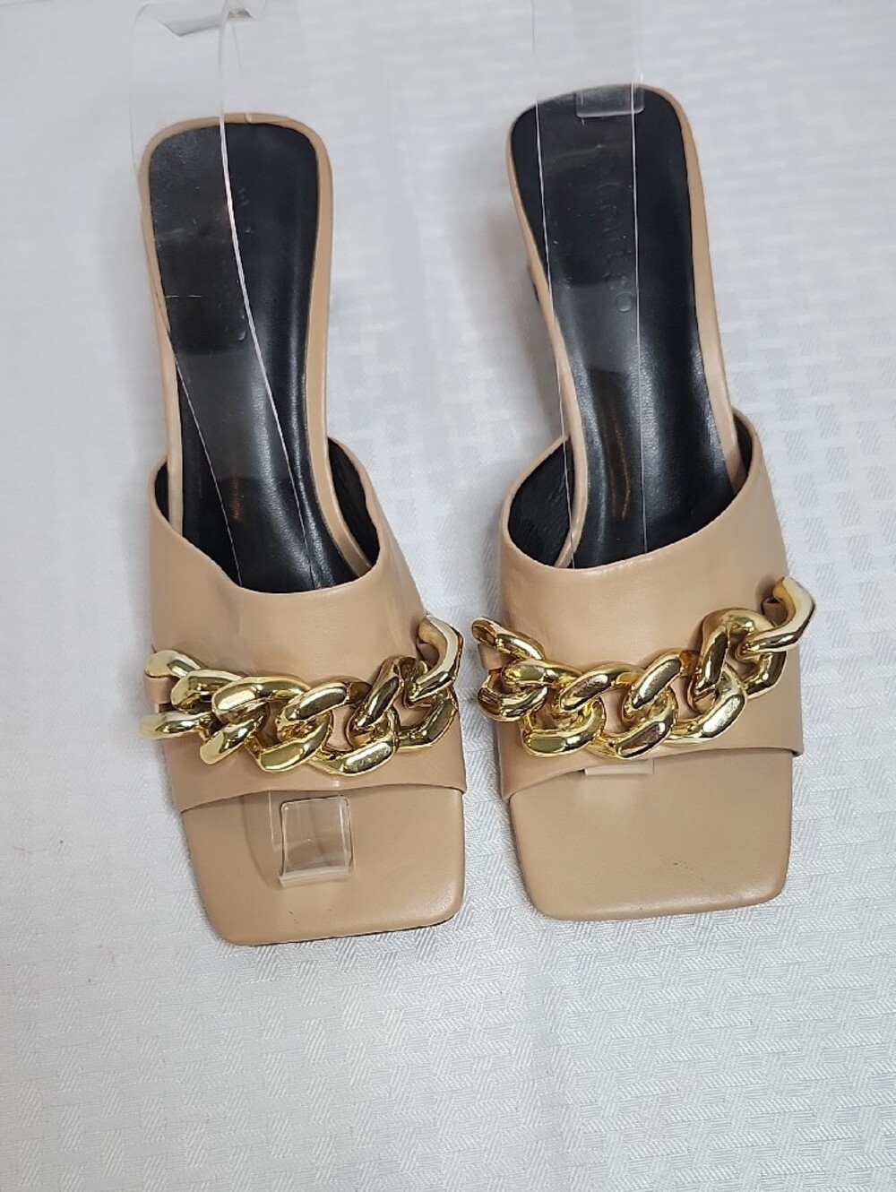 Coutgo Tan Square Toe Heeled Mules Sandals Gold Chain Accent  7.5
